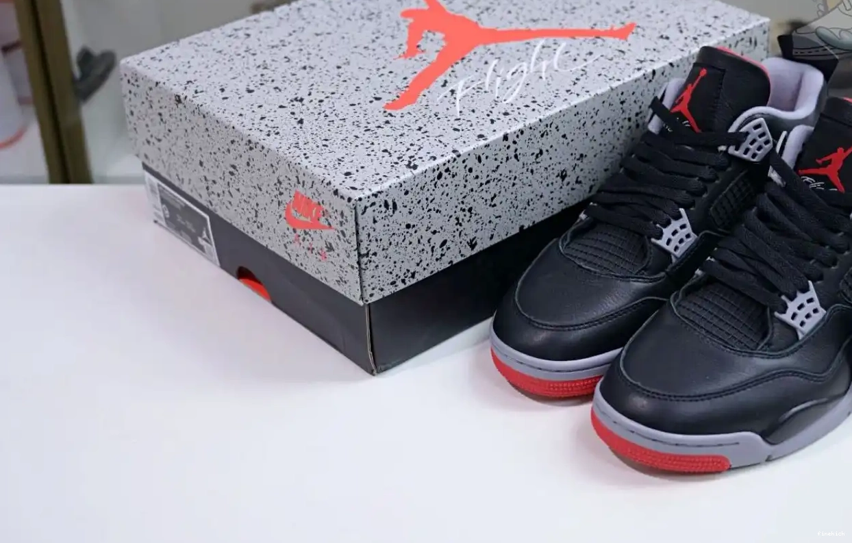 Air Jordan 4